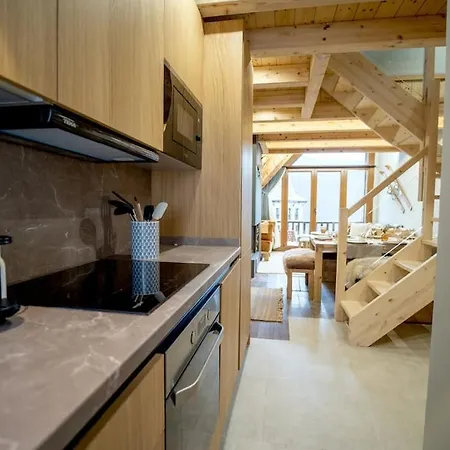Apartment Wow Views Next To The Lift! *